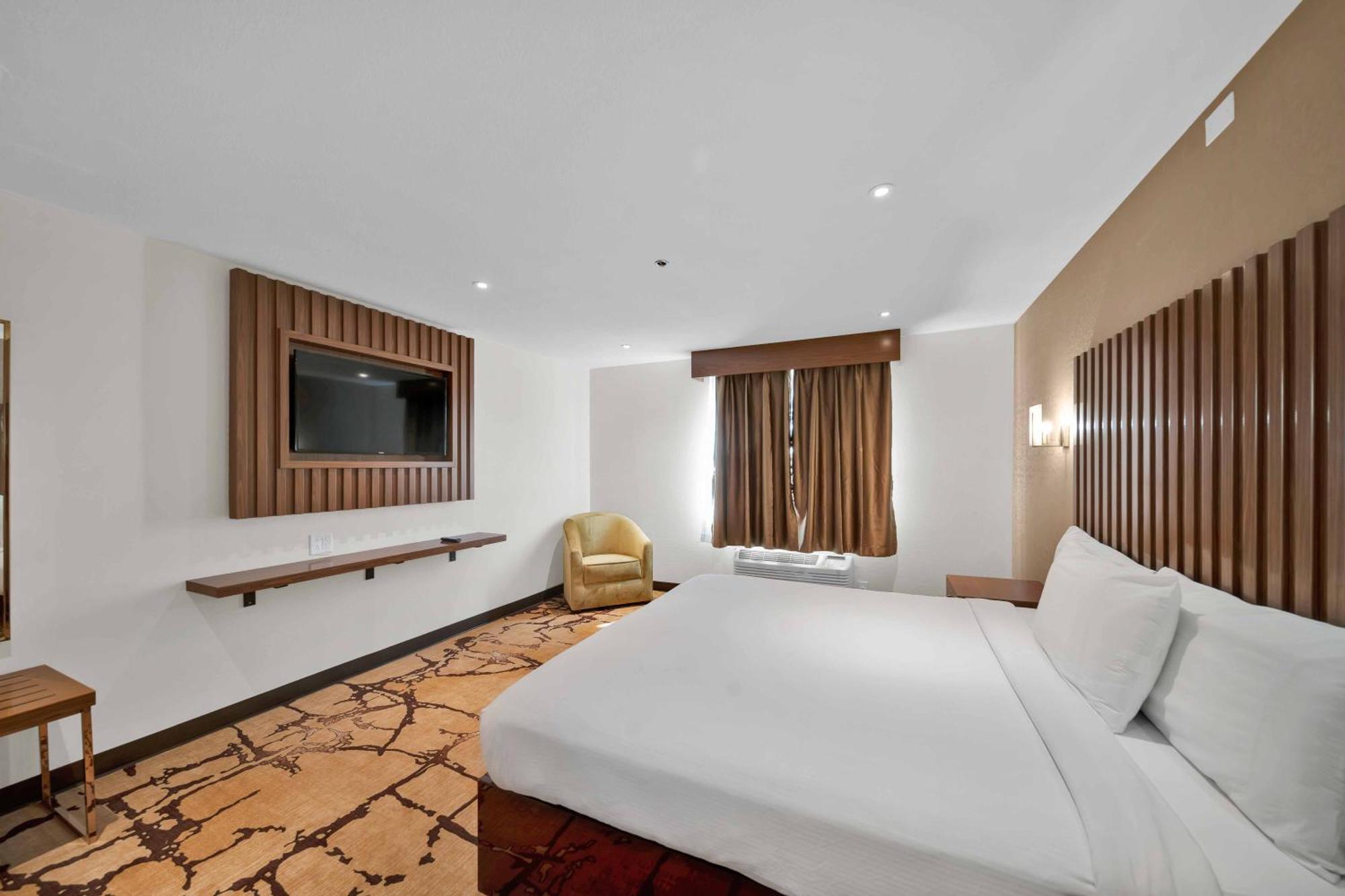 Baymont By Wyndham Anderson Motel Kültér fotó